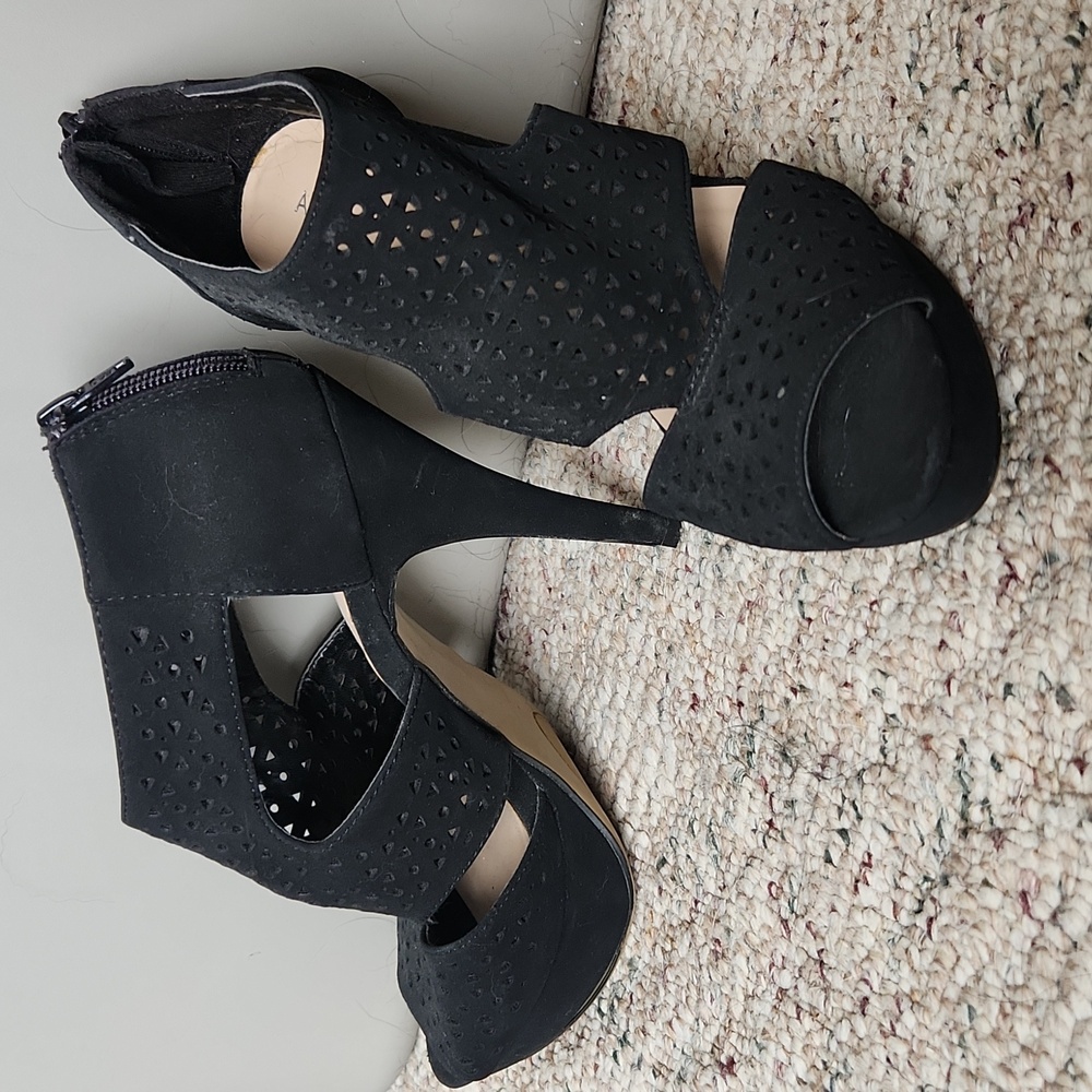 Apt. 9 Black Laser-Cut Peep-Toe High Heels